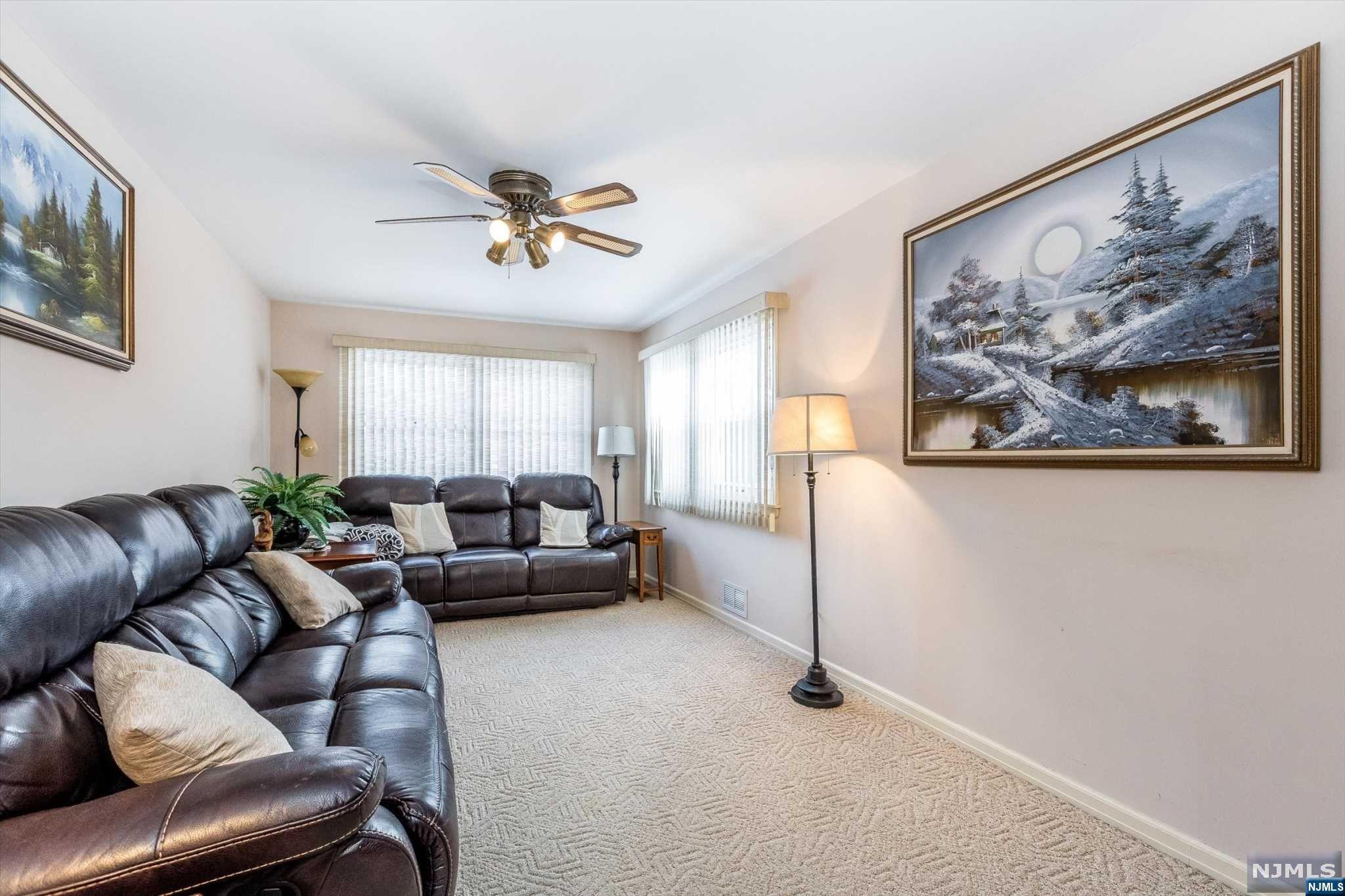122 Robin Hood Road