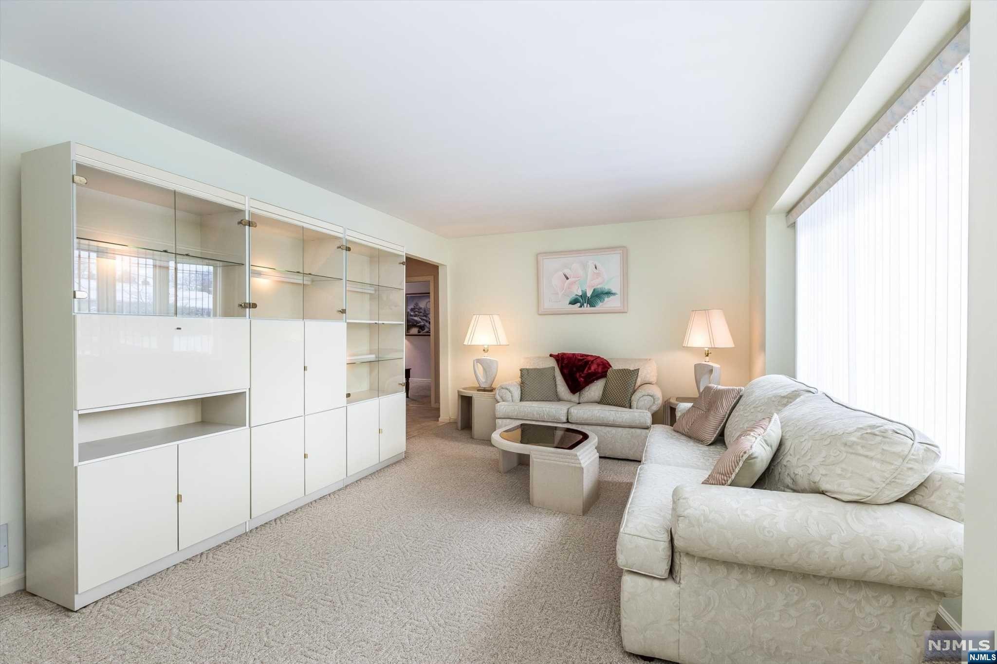122 Robin Hood Road