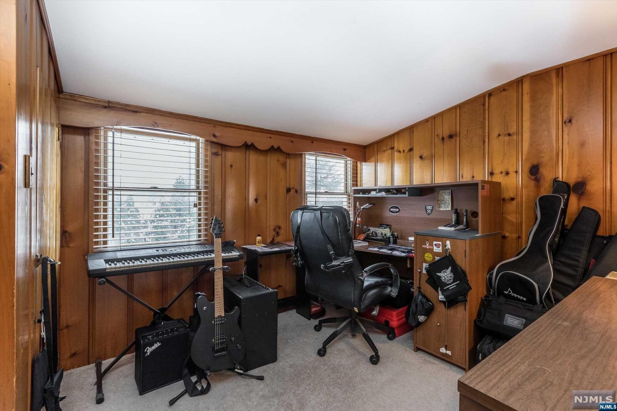 122 Robin Hood Road