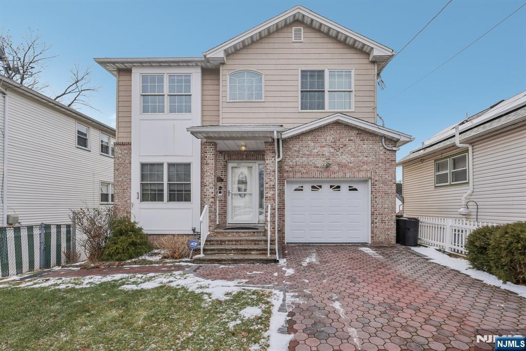 1217 Brookside Avenue