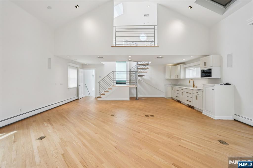 230 High Mountain Road