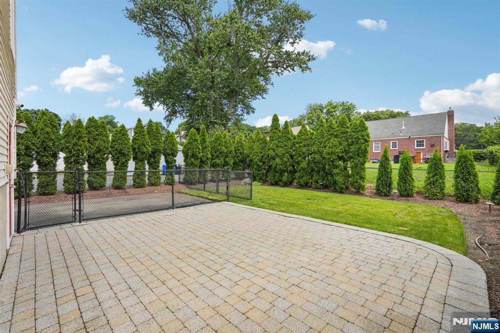 230 High Mountain Road