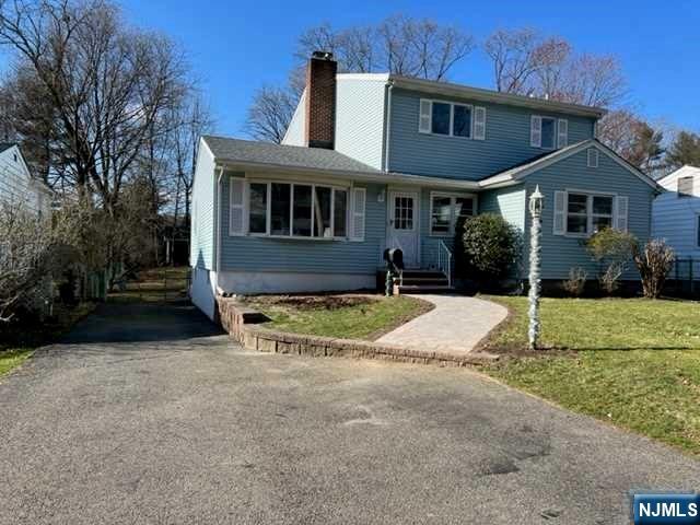 107 Hiawatha Boulevard