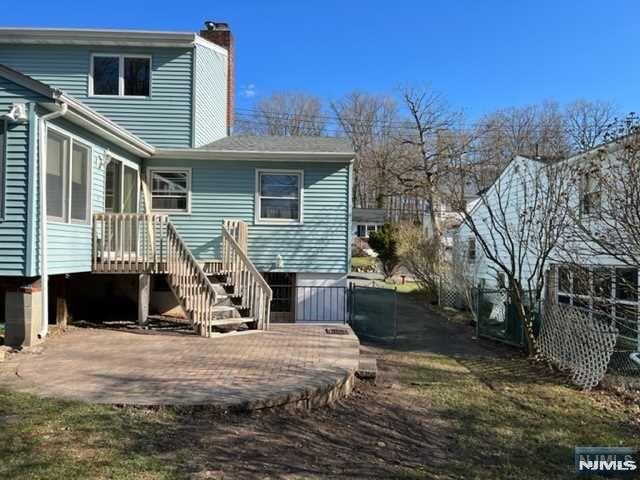 107 Hiawatha Boulevard