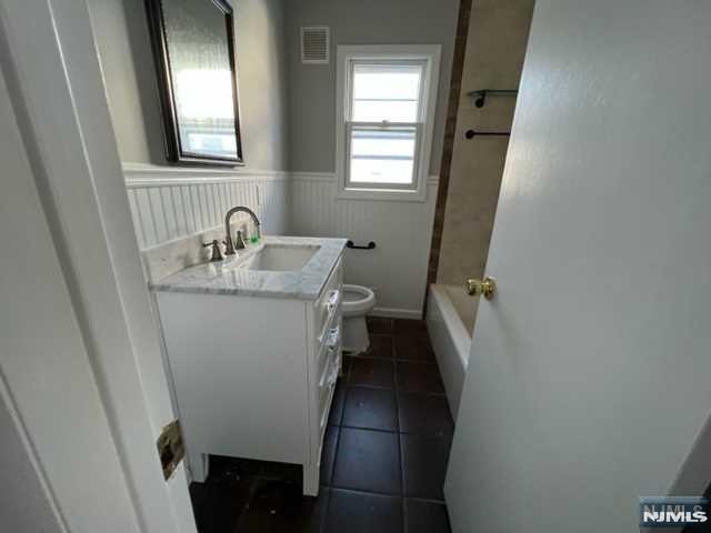 107 Hiawatha Boulevard