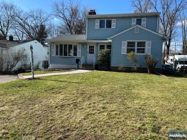 107 Hiawatha Boulevard