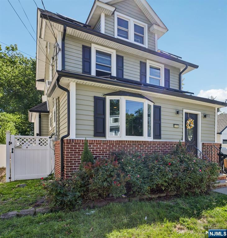 315 Hemlock Street