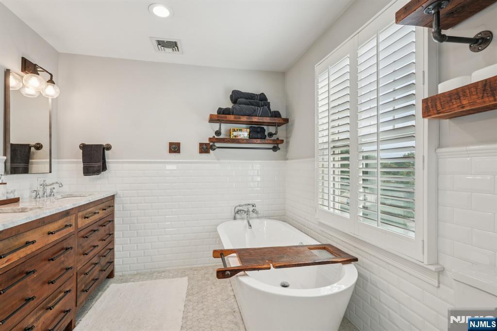 130 Pasadena Place