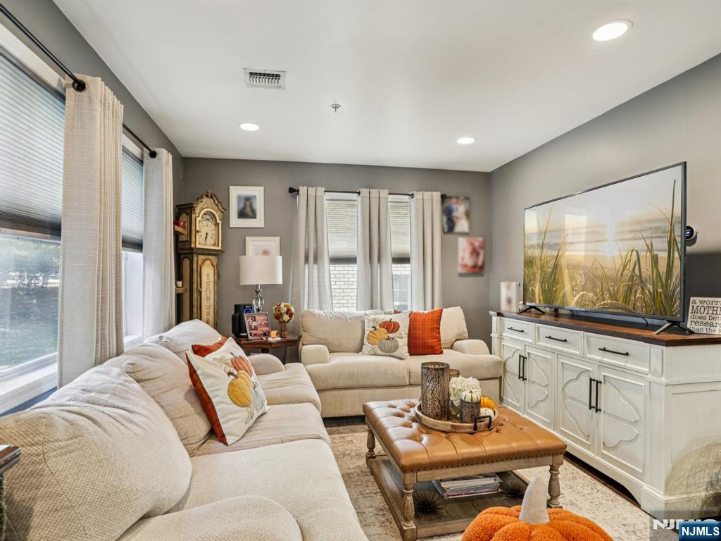 20 Mountain Avenue 9