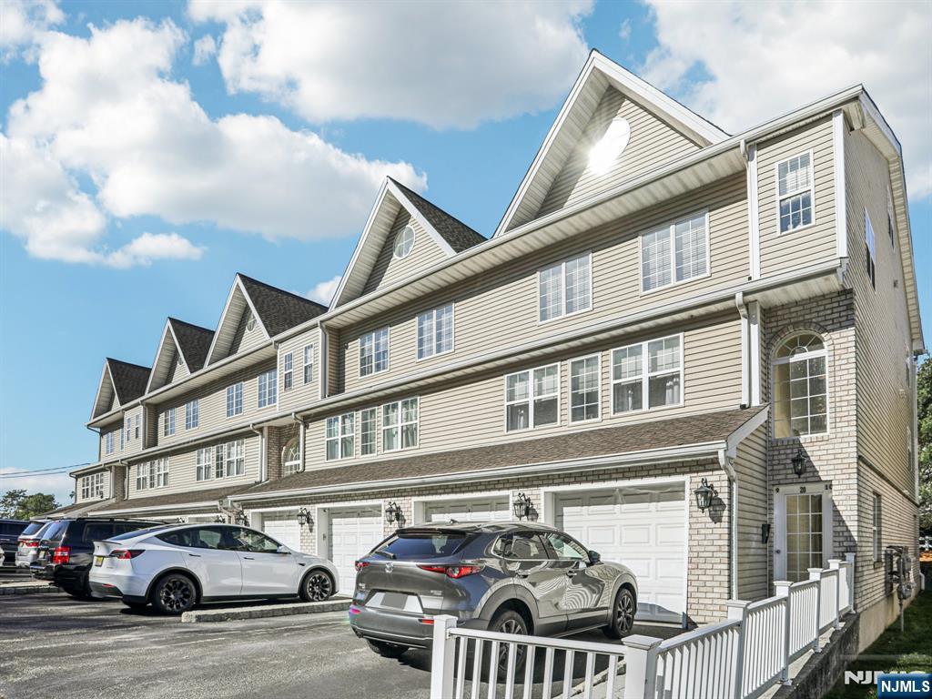 20 Mountain Avenue 9