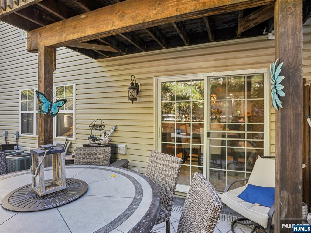 20 Mountain Avenue 9