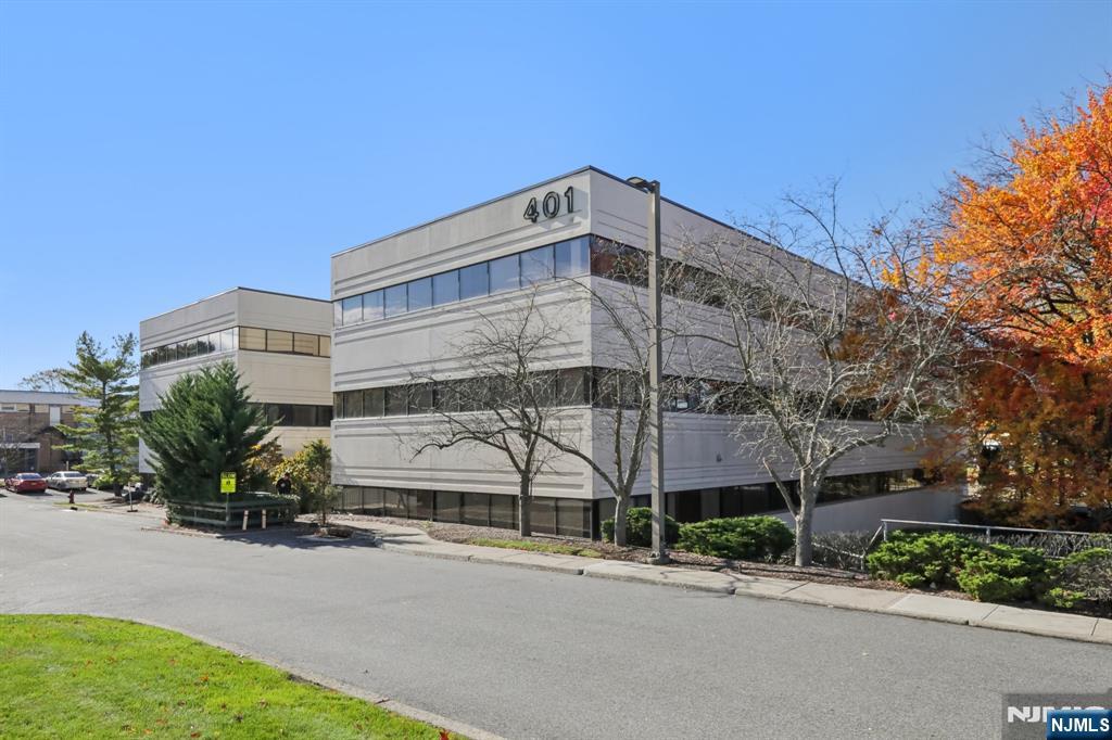 401 Hamburg Turnpike 308