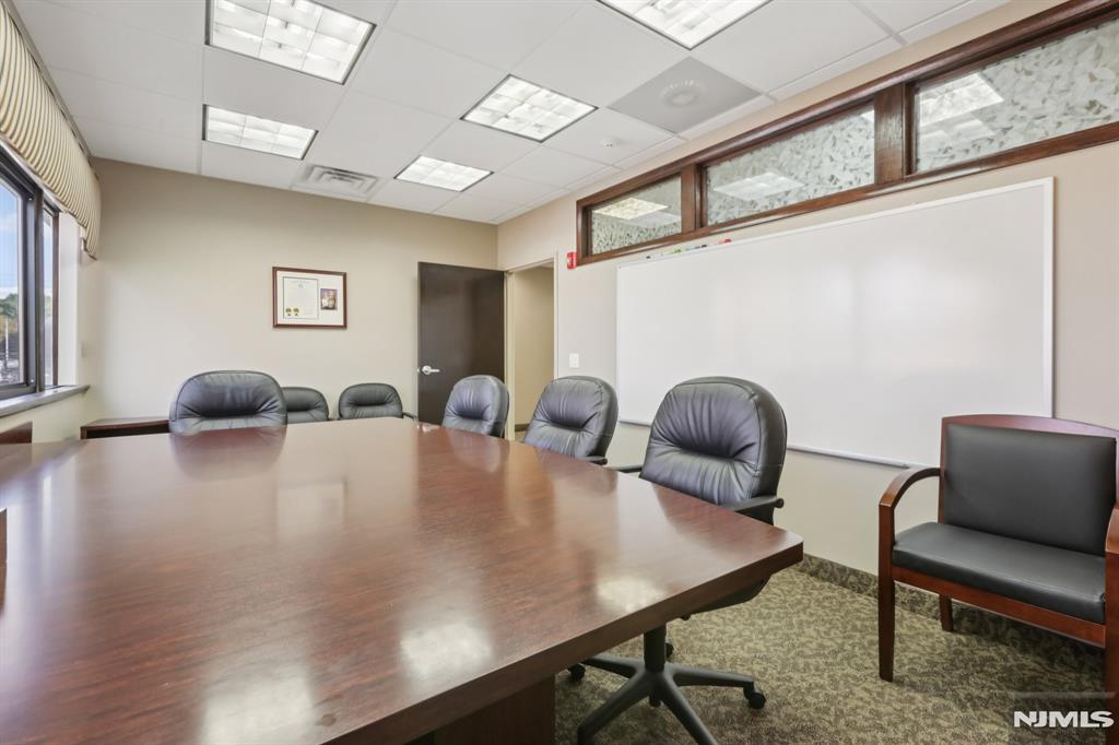 401 Hamburg Turnpike 308