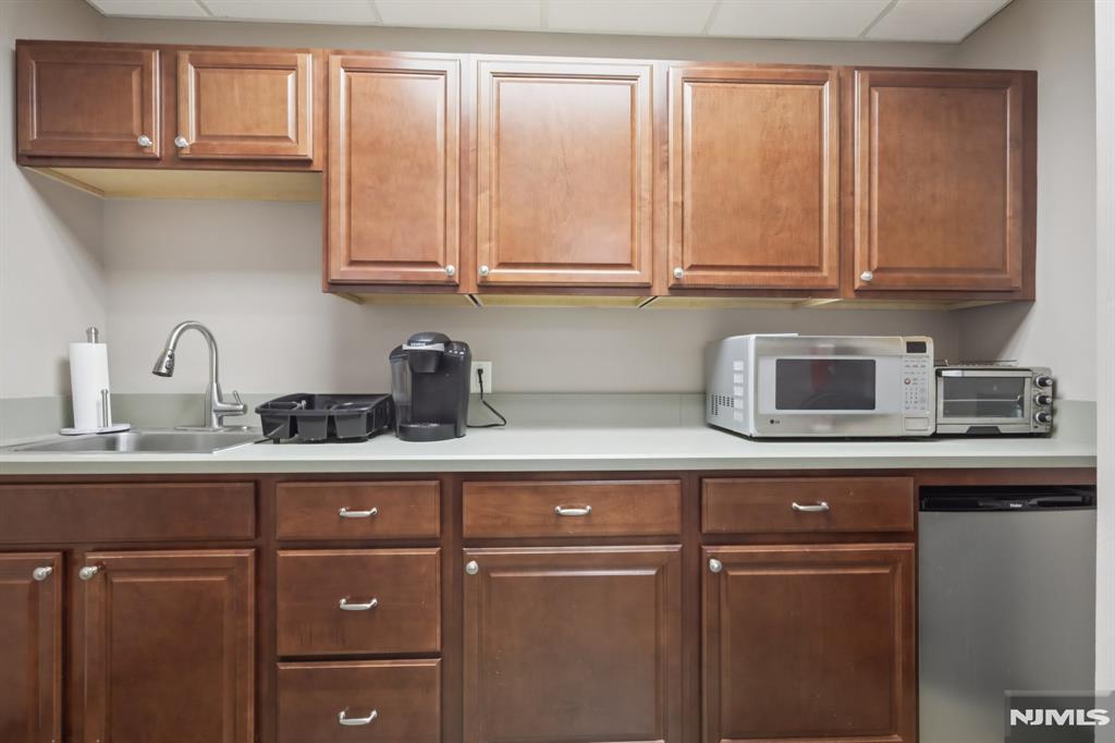 401 Hamburg Turnpike 308