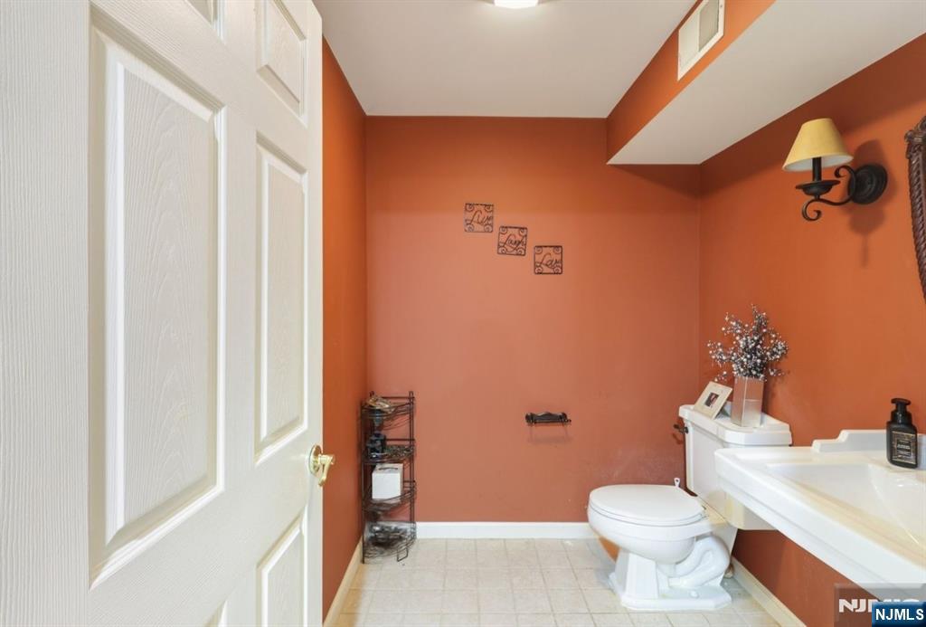 6 Sherry Court