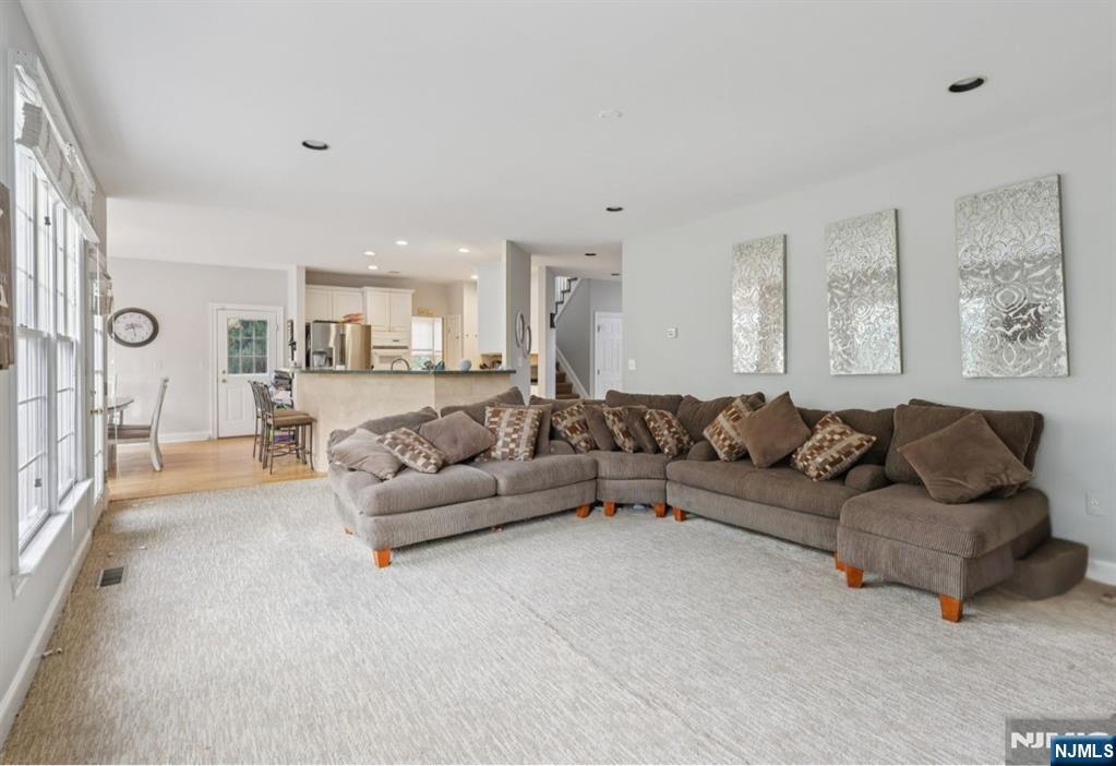 6 Sherry Court
