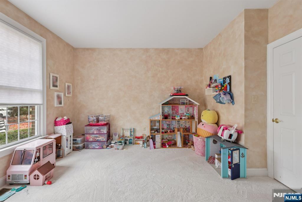 6 Sherry Court