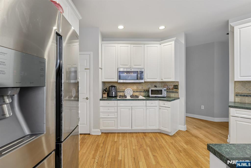 6 Sherry Court