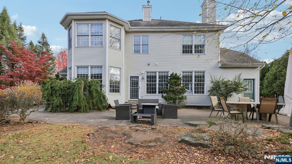 6 Sherry Court