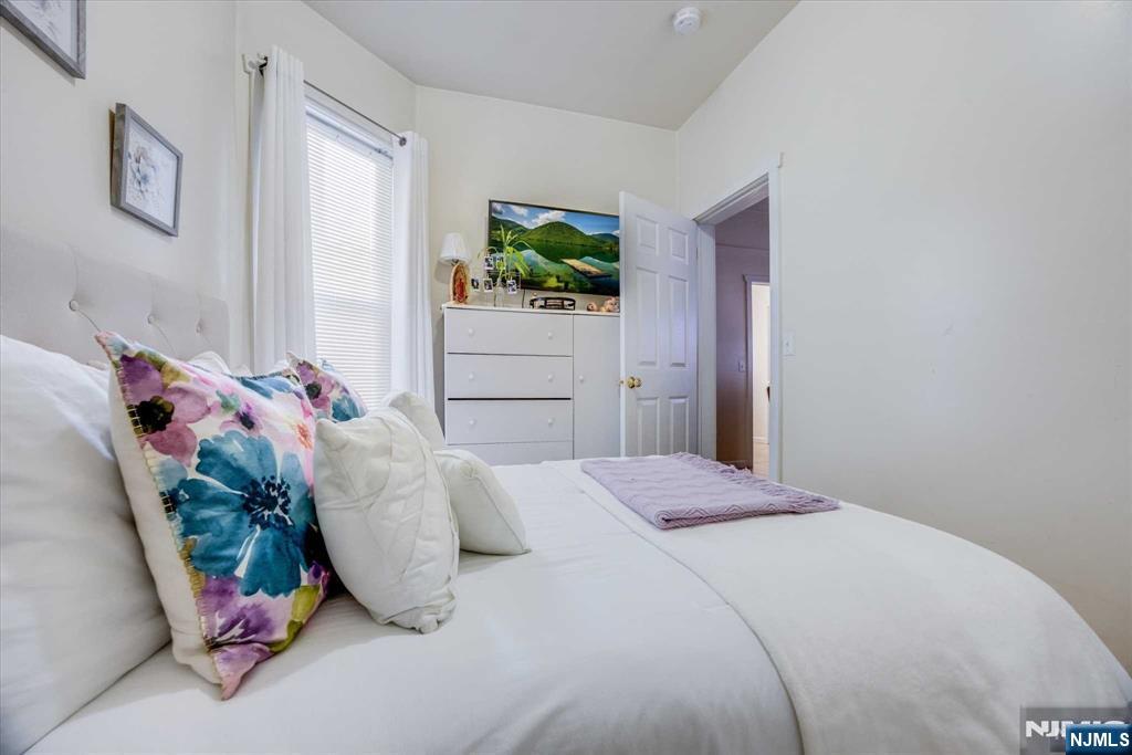 92 Bloomfield Avenue