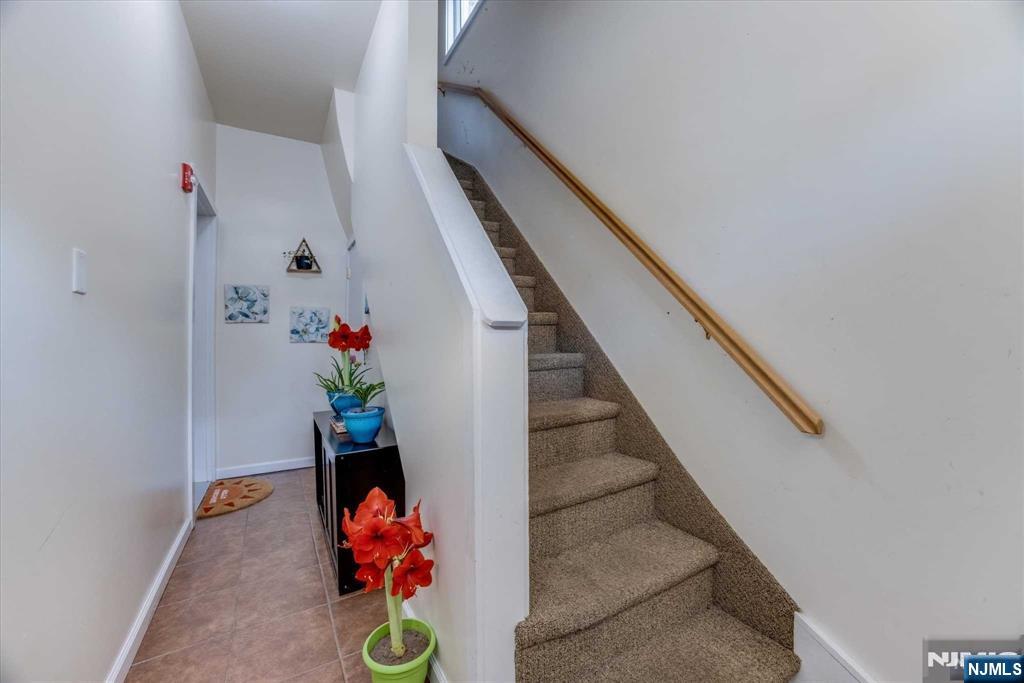 92 Bloomfield Avenue