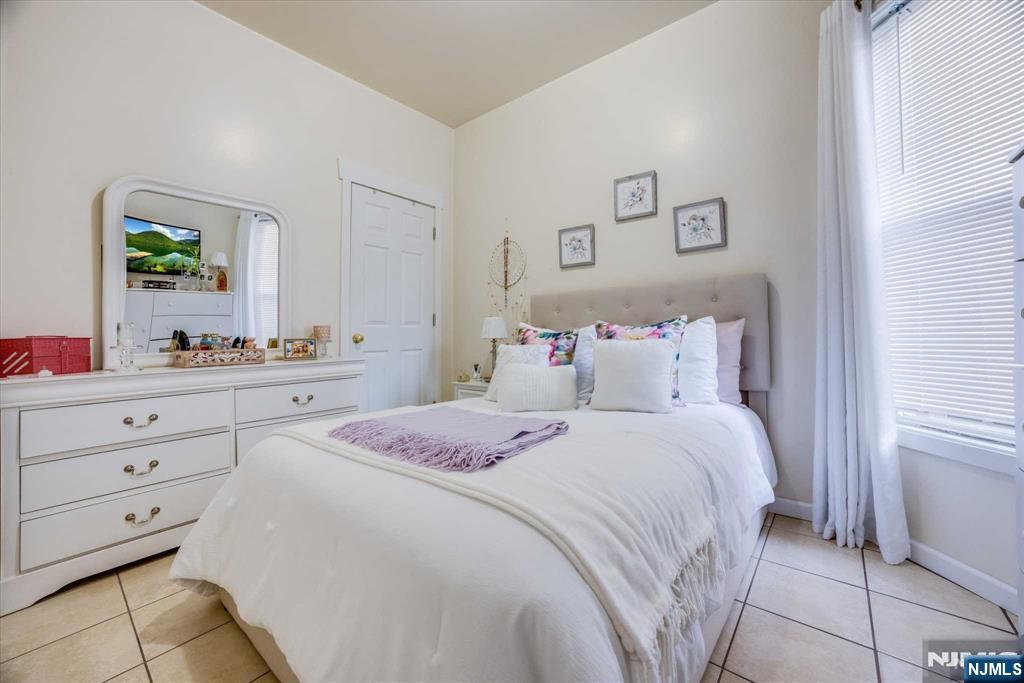 92 Bloomfield Avenue