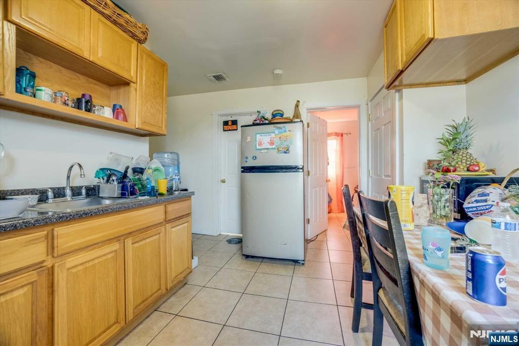 92 Bloomfield Avenue