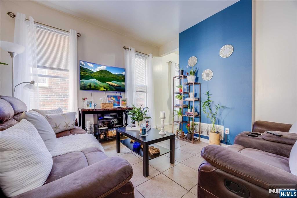 92 Bloomfield Avenue