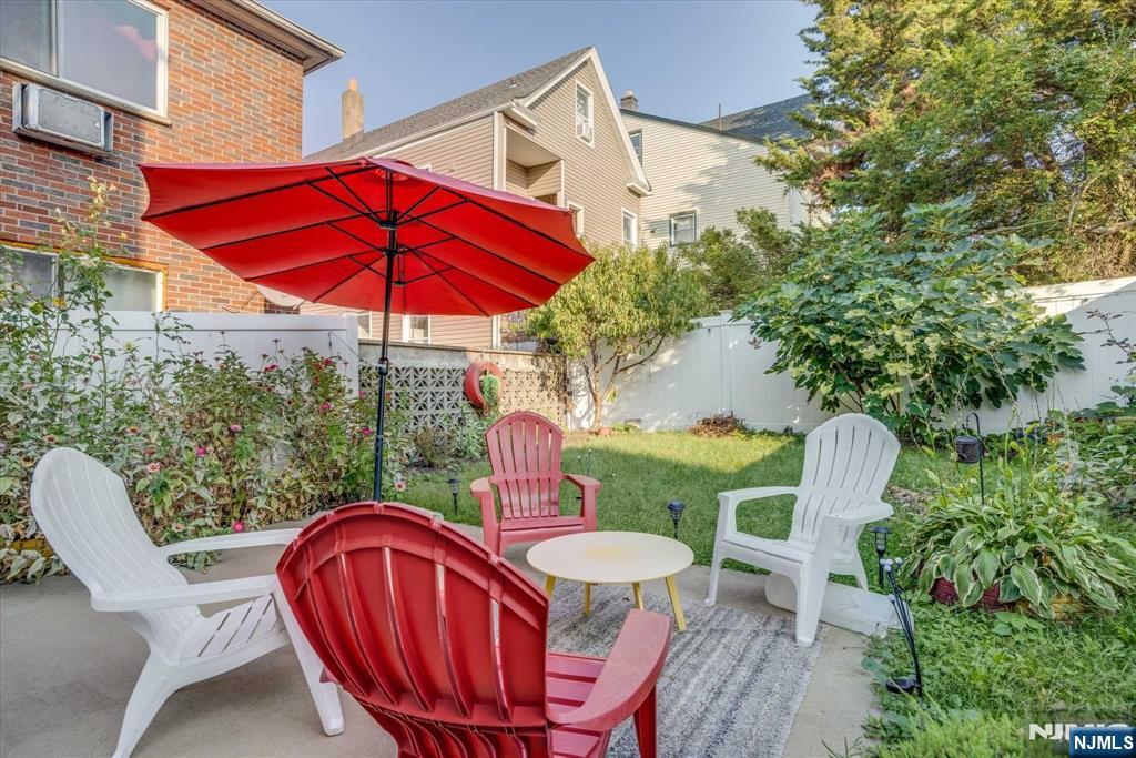 92 Bloomfield Avenue