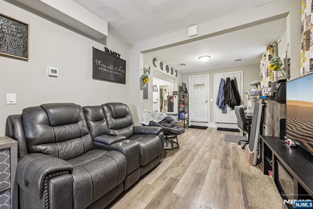 363 Macarthur Avenue