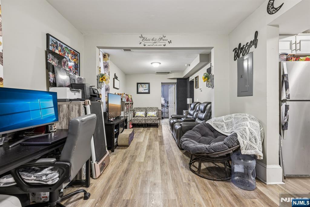 363 Macarthur Avenue