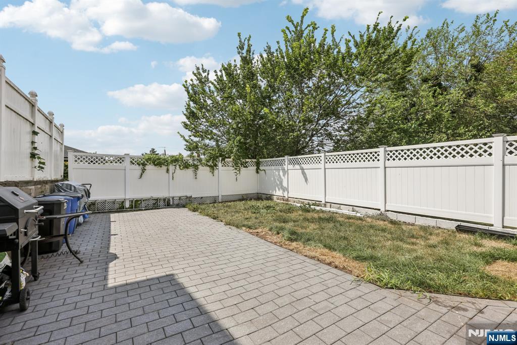 363 Macarthur Avenue