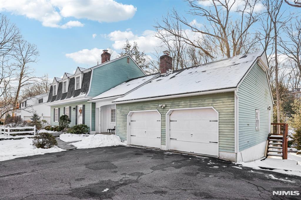 418 Pines Lake Drive