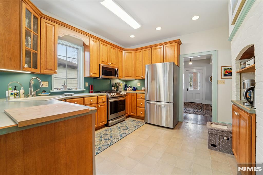 57 Pompton Road