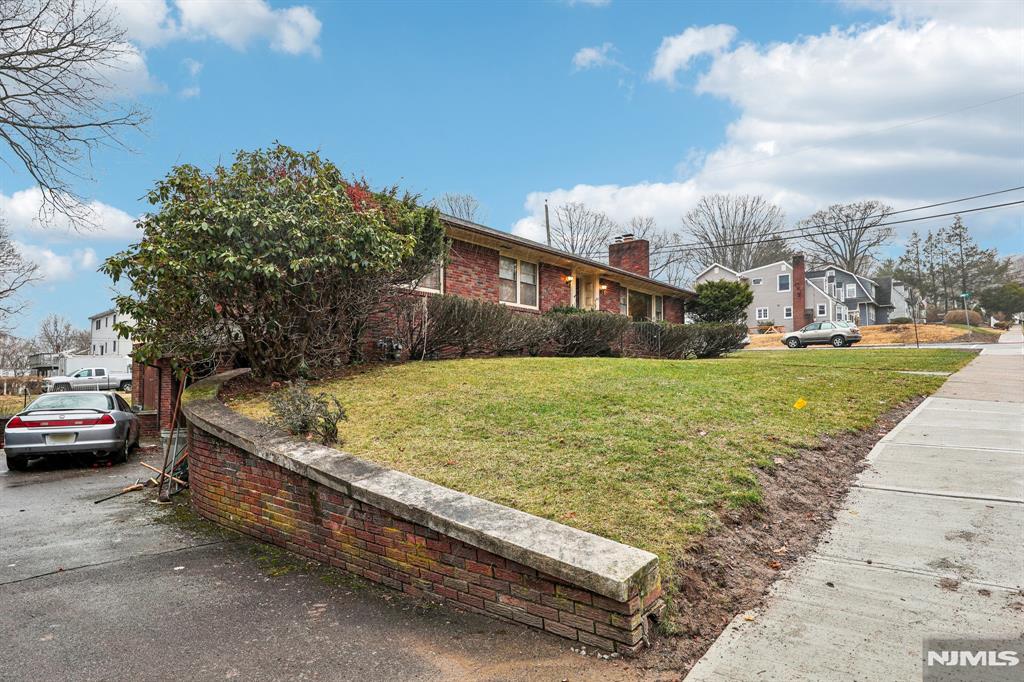 84 Squaw Brook Road