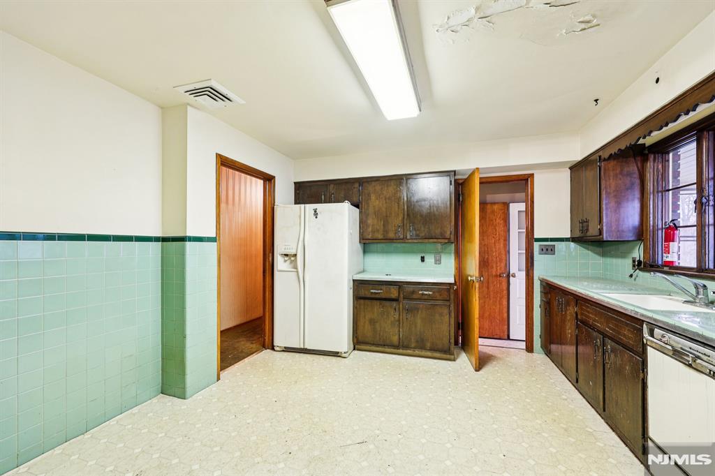 84 Squaw Brook Road