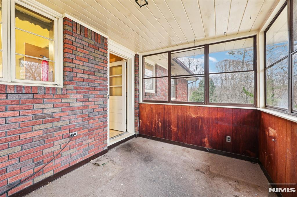 84 Squaw Brook Road