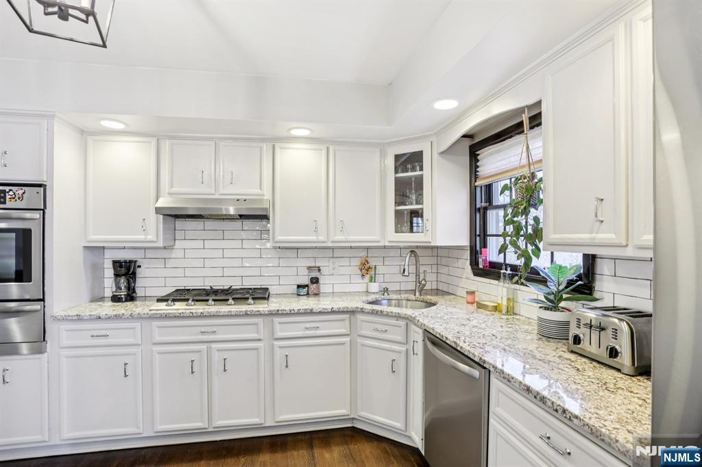 27 Borman Drive