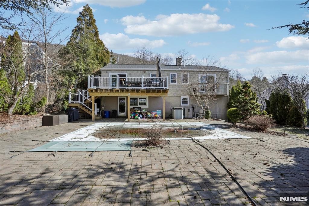 27 Borman Drive