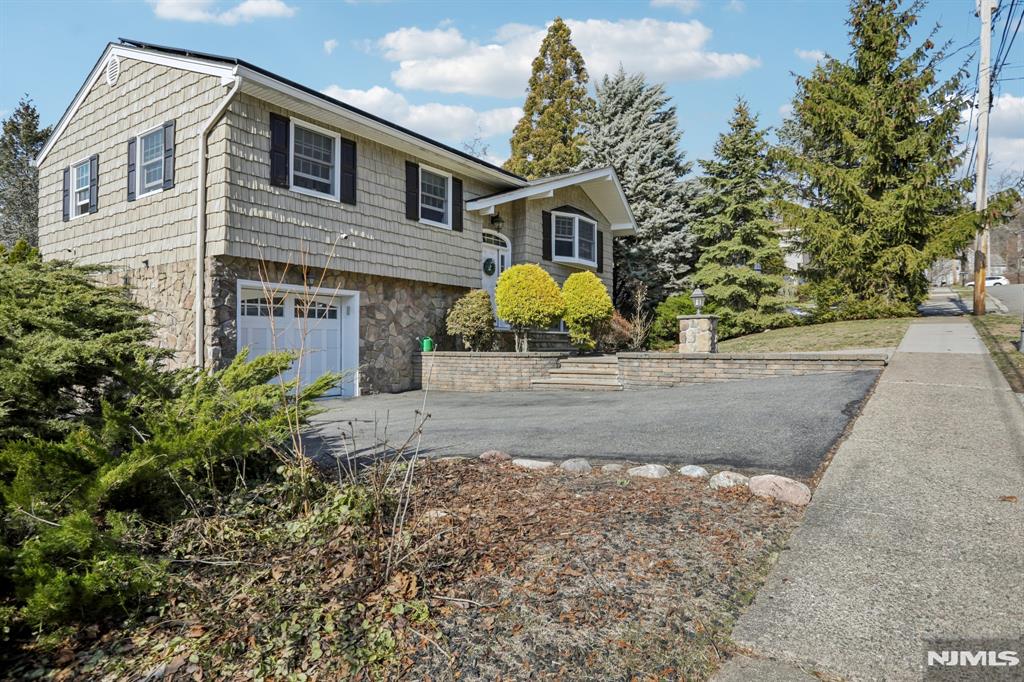 27 Borman Drive