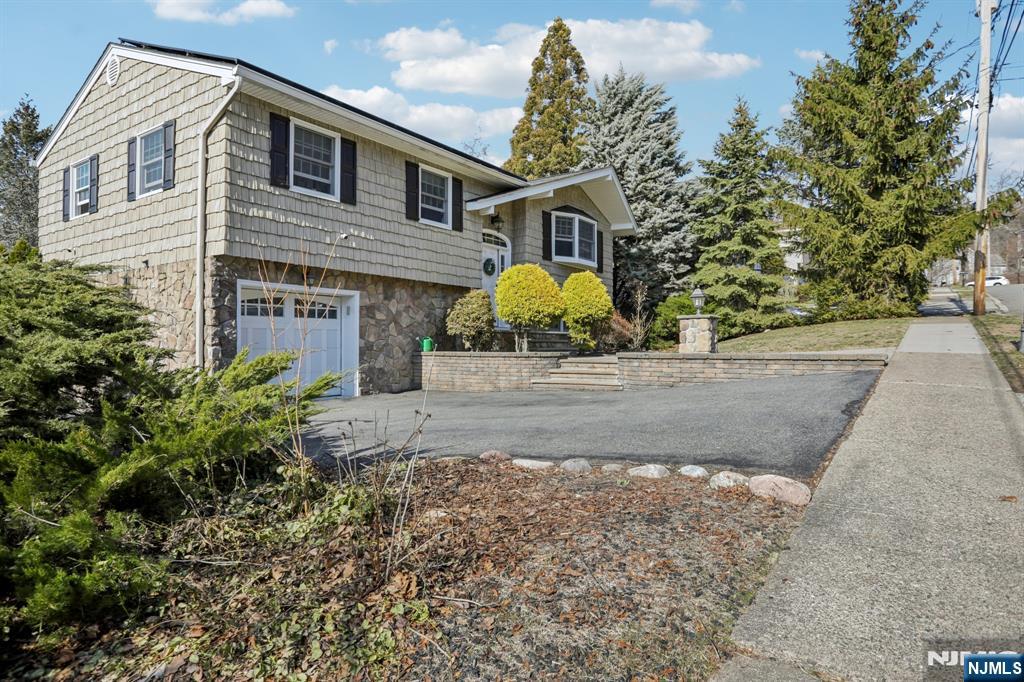 27 Borman Drive