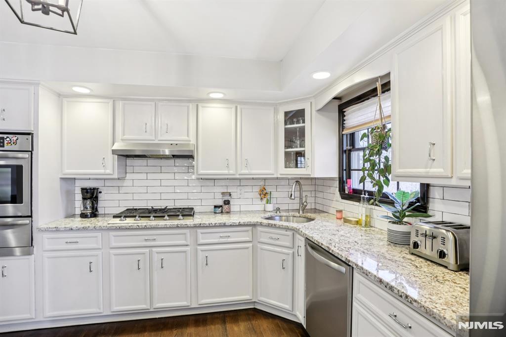 27 Borman Drive