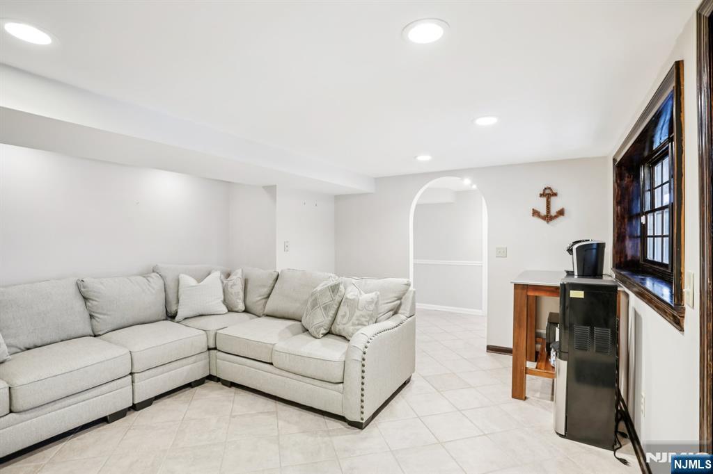 27 Borman Drive