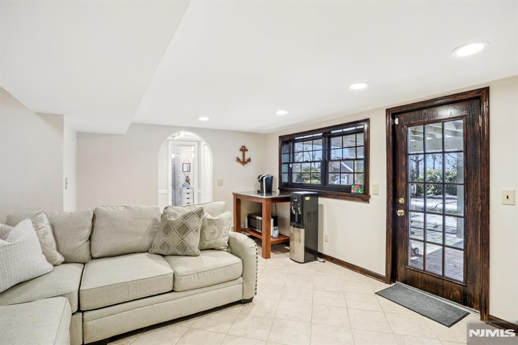 27 Borman Drive