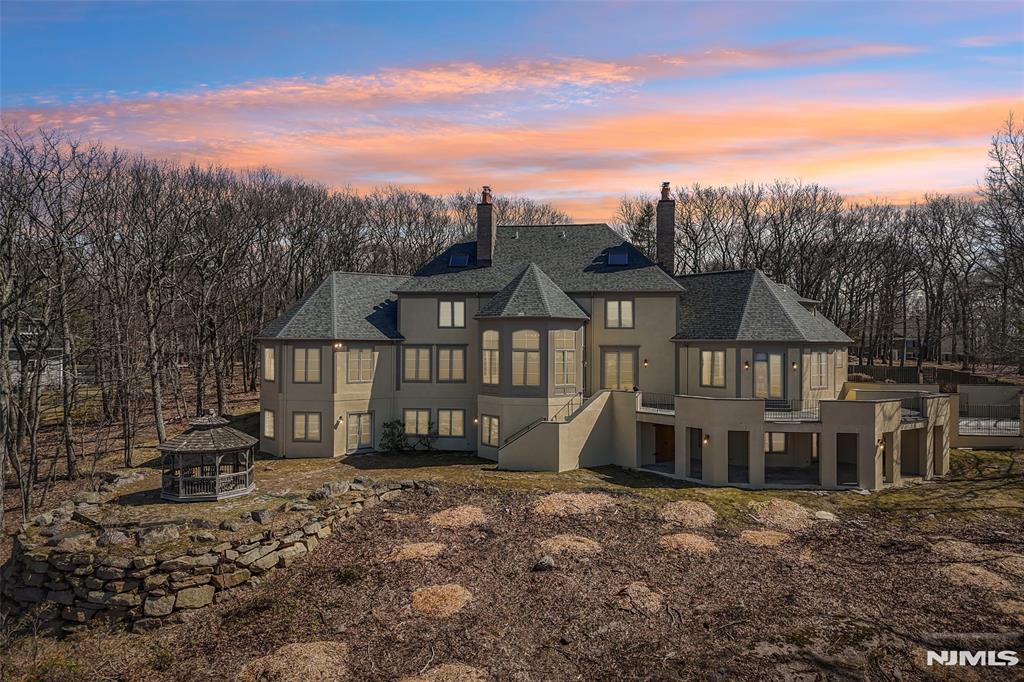 29 Hilltop Road