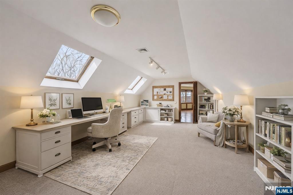 29 Hilltop Road