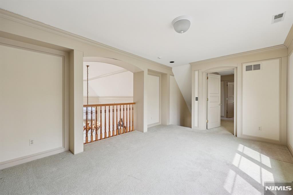 29 Hilltop Road