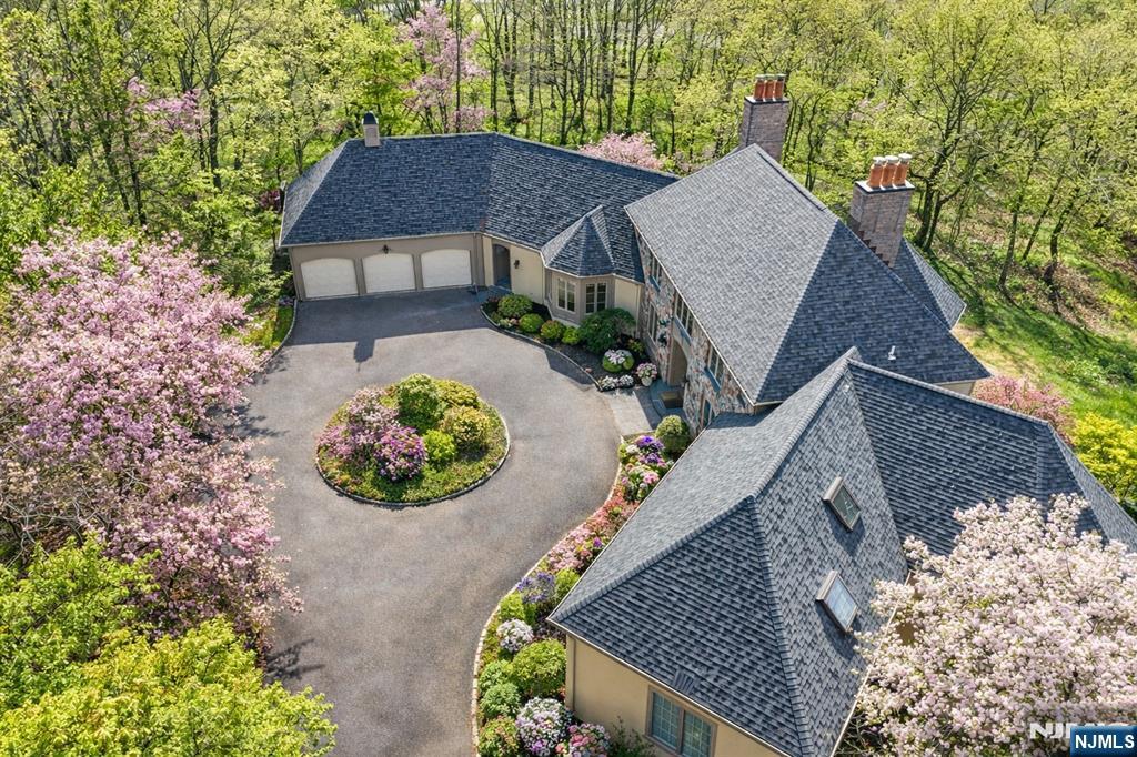 29 Hilltop Road