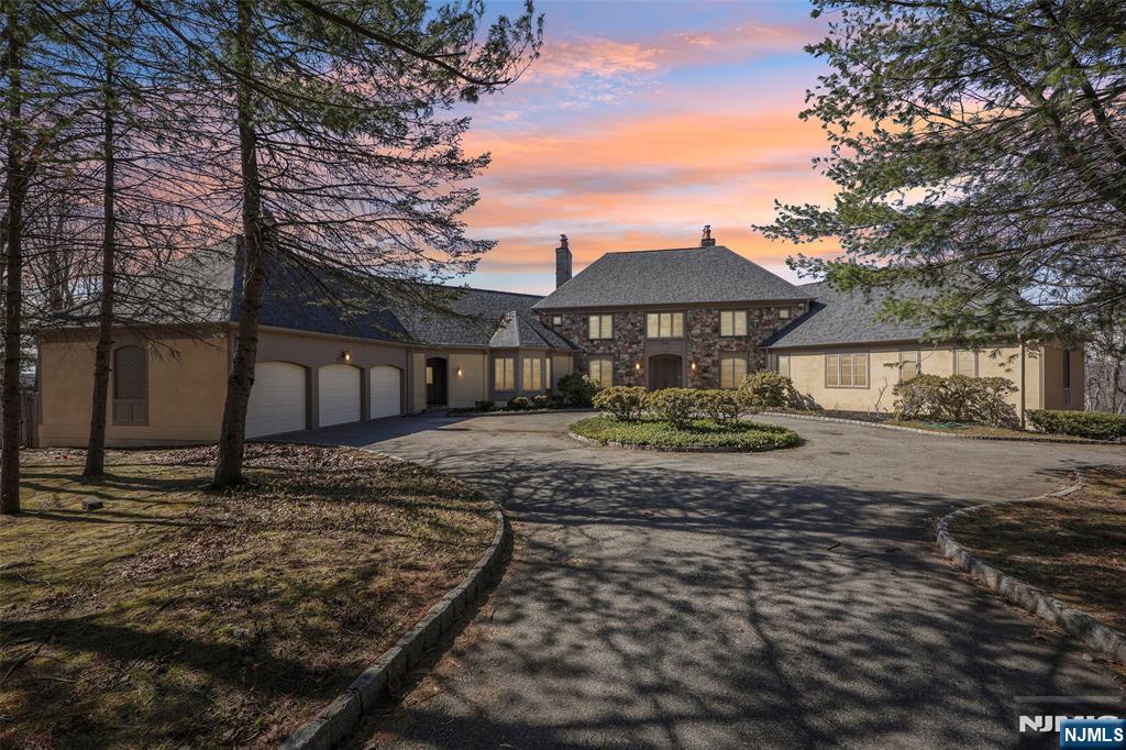 29 Hilltop Road