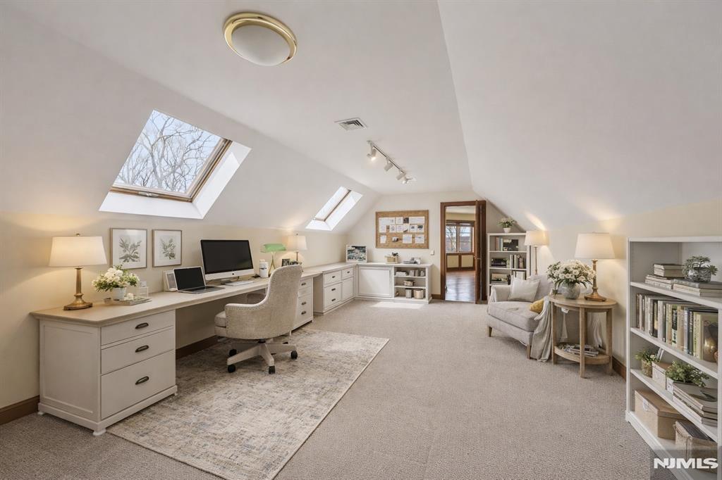 29 Hilltop Road